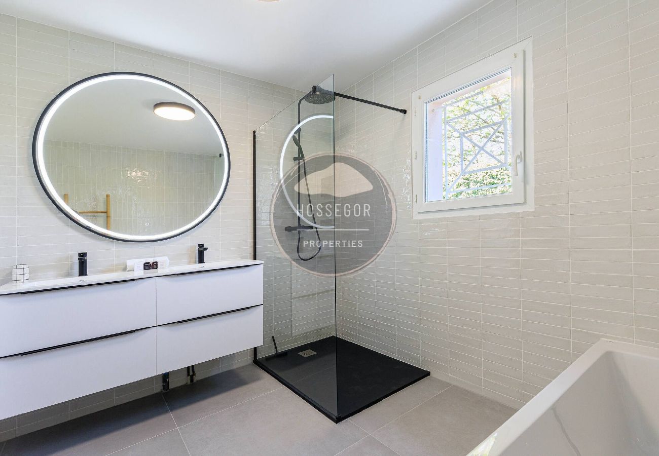 House in Seignosse - Villa Fougères - Seignosse - 8 Adts+2 kids - Pool