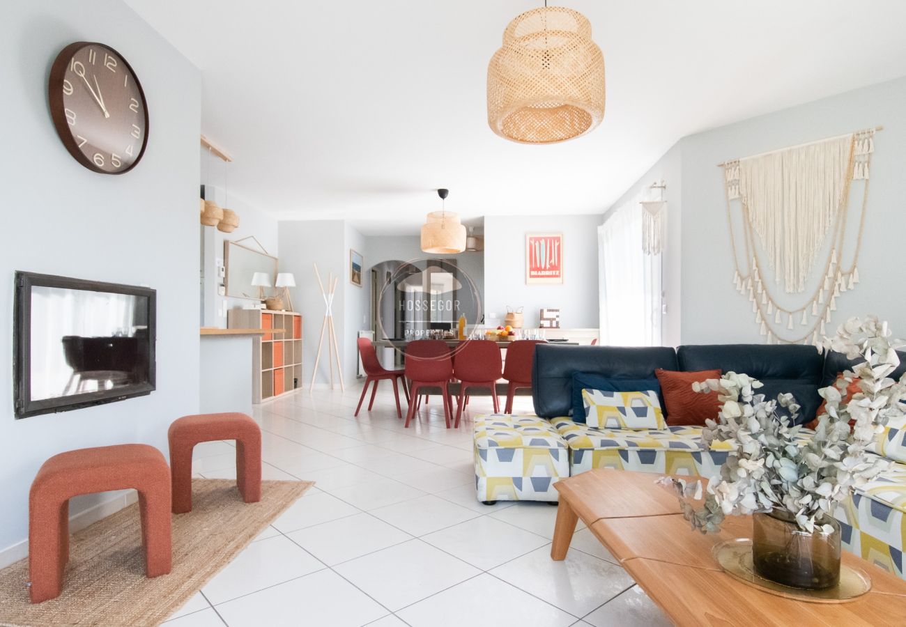 Maison à Soorts-Hossegor - Villa Alaïa - Hossegor - Piste cyclable - Commerce