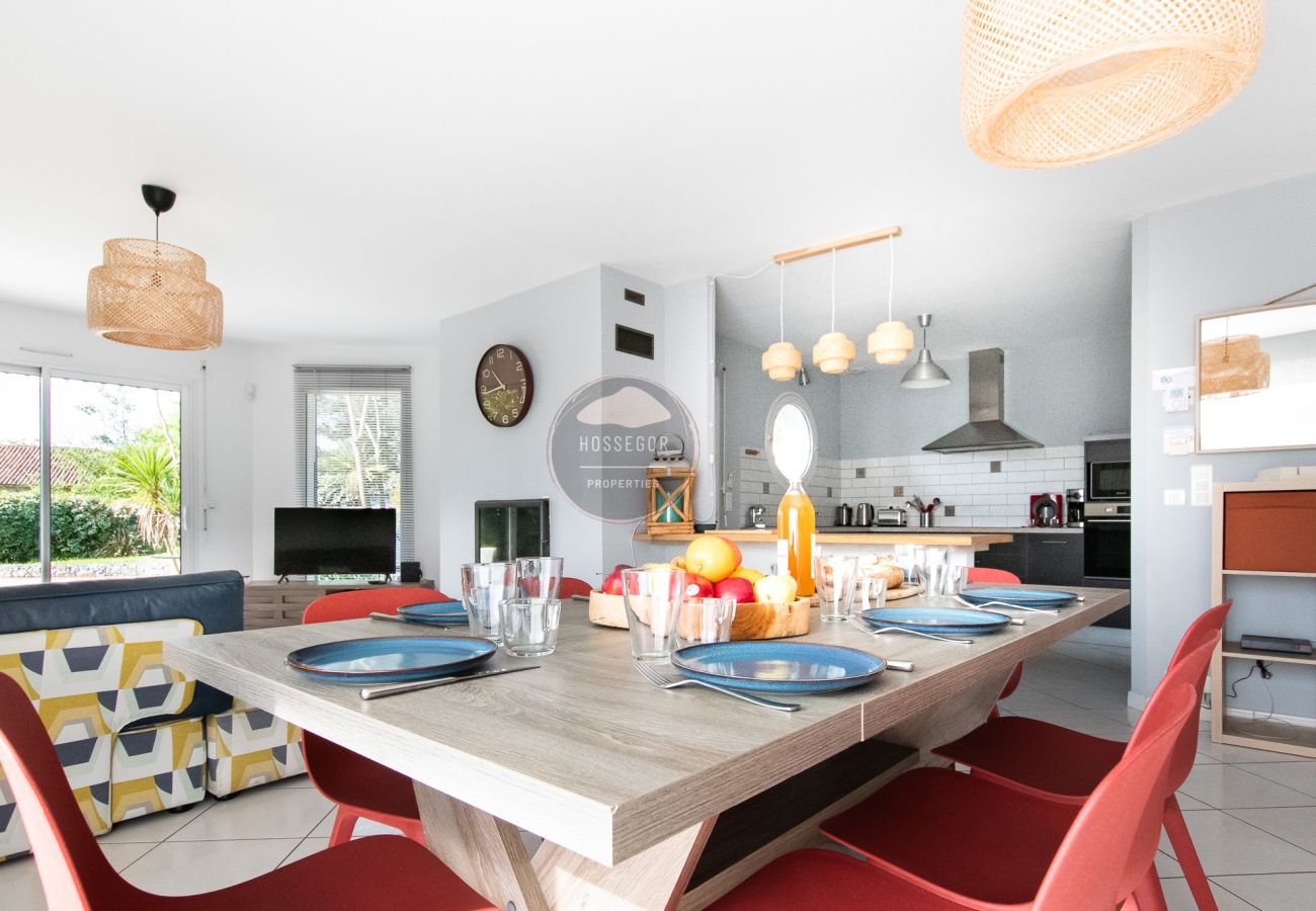Maison à Soorts-Hossegor - Villa Alaïa - Hossegor - Piste cyclable - Commerce